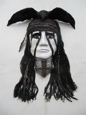 Van Tonto heb ik van zijn kop een masker gemaakt van papier maché en Paverpol. Het was een bijzondere gewaarwording om Johnny Depp z'n gezicht te boetseren.
